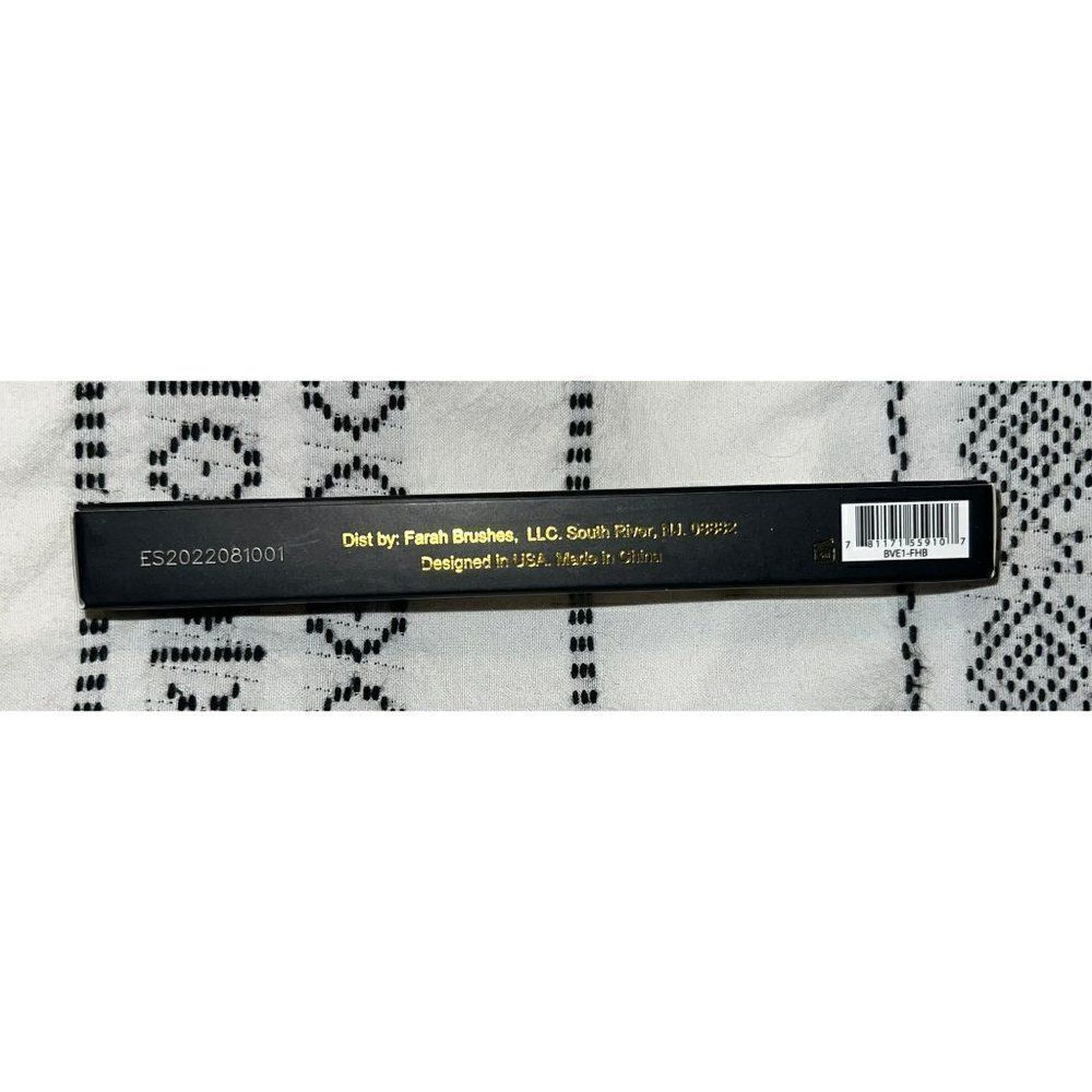 F.A.R.A.H Liquid Eyeliner - Picture 4 of 5